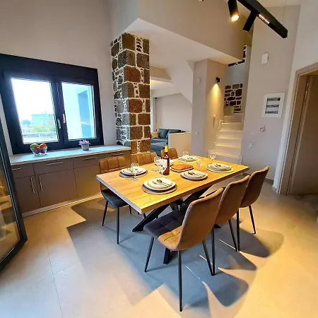 Myrtia Just Steps From The