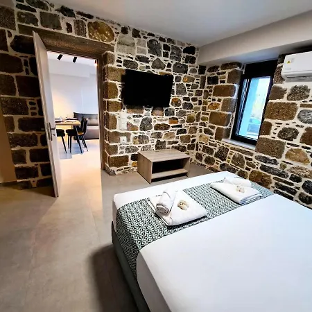 Myrtia I Luxury Seaside Retreat Feriehus